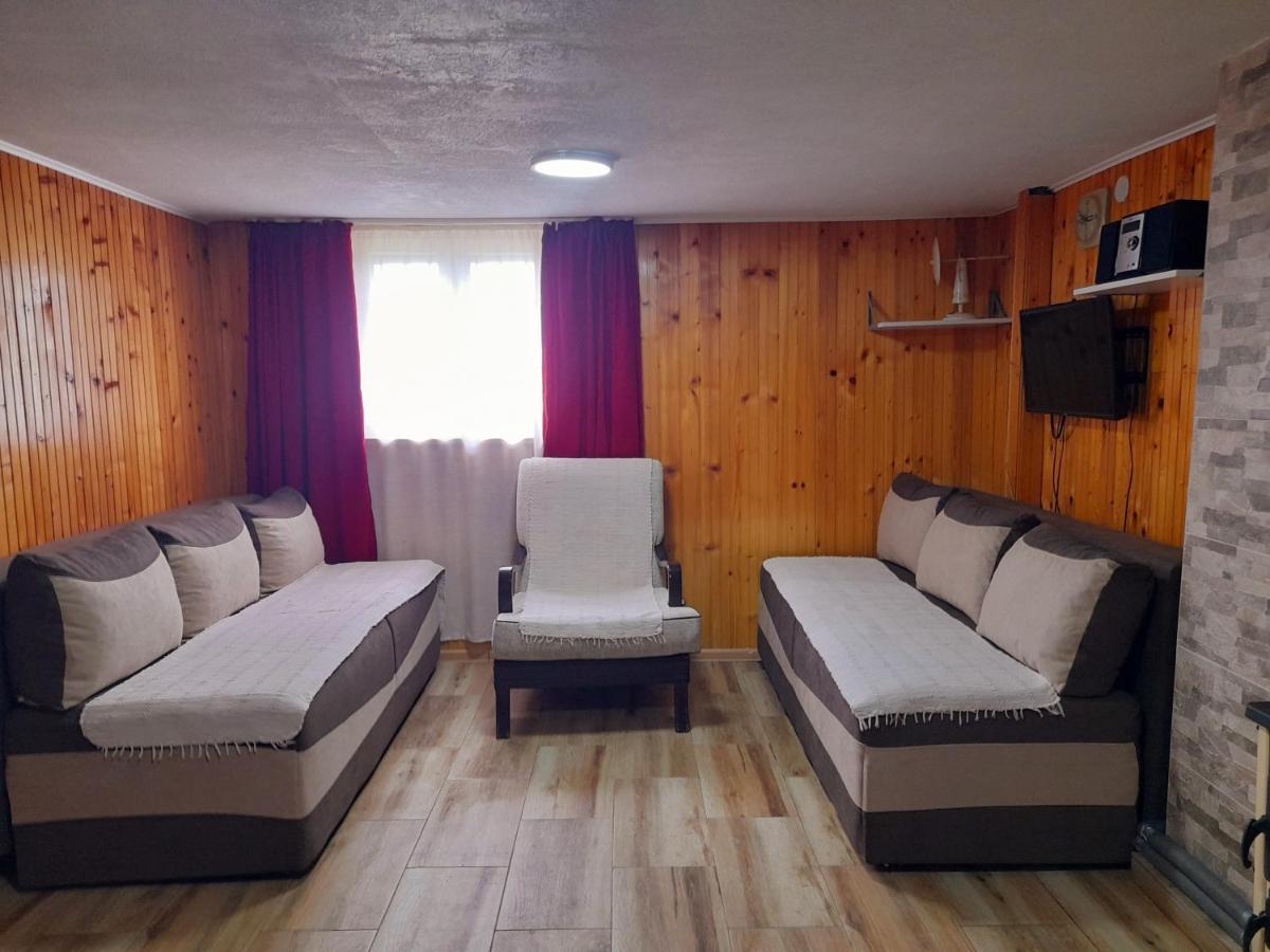 Durmitor Pitomine Sa Saunom *